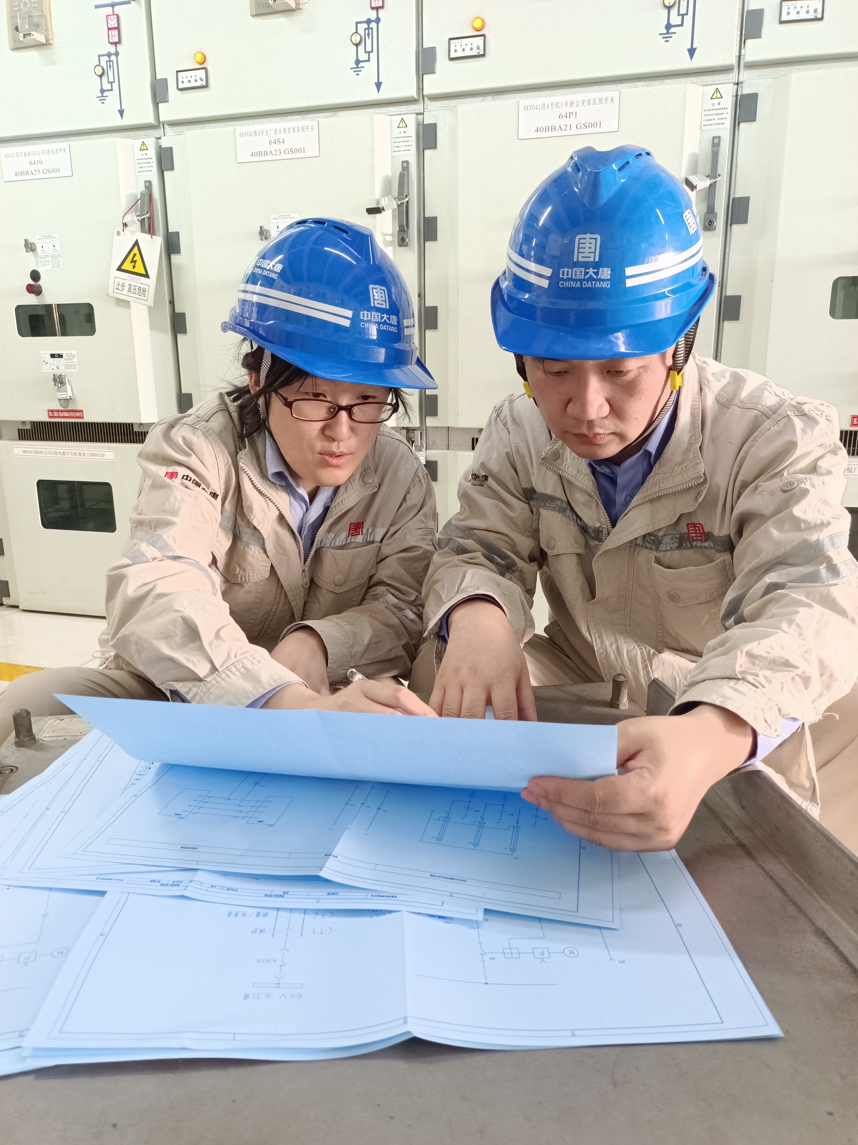 1699863184466007451.jpg 许昌公司电气热控技术创新工作室-1.jpg